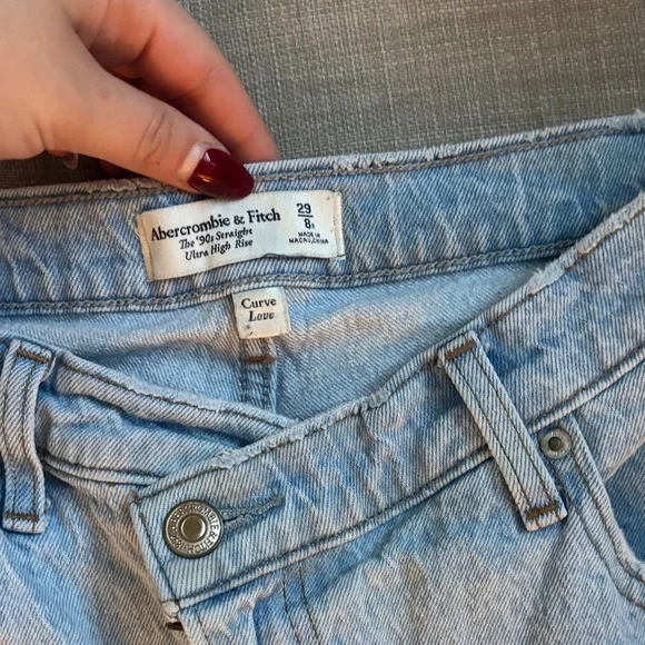 Abercrombie & Fitch Curve Love 90’s Straight Ultra High Rise - size 8R - Picture 1 of 5